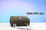 Saint Laurent Loulou crossbody bag Never worn Green, Suede 33051444 - 6