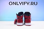 Air Jordan 1 Retro High OG Bred Patent  555088-063 - 4