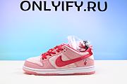 Nike SB Dunk Low StrangeLove Skateboards - 4