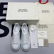 Alexander McQueen Oversized Sneaker 'White Black' 553680 WHGP5 9061 - 4