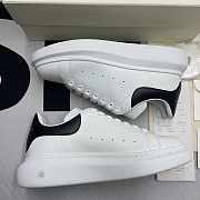 Alexander McQueen Oversized Sneaker 'White Black' 553680 WHGP5 9061 - 3