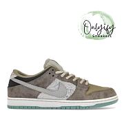 Nike SB Dunk Low Big Money Savings FZ3129-200 - 1