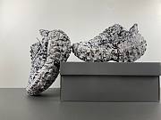 Balenciaga Bouncer graffiti-print sneakers 685613W2RG1 - 2