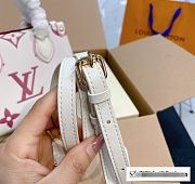Louis Vuitton LV Onthego Summer Pink bag 18x15 cm - 2