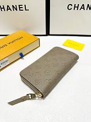 LV Zippy Wallet Turtledove Monogram Empreinte Beige 19cm x 10cm - 3