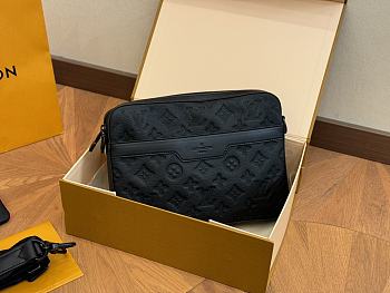 Louis Vuitton Duo Messenger ‘Black’ Bag M69827 25cm x 18.5cm x 7cm
