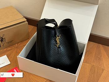 YSL Saint Laurent bucket hobo 21cm x 21cm