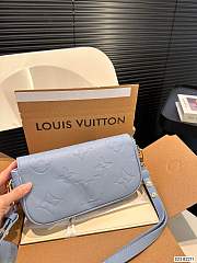 Louis Vuitton Wallet On Chain blue bag P165 22cm x 11cm - 3