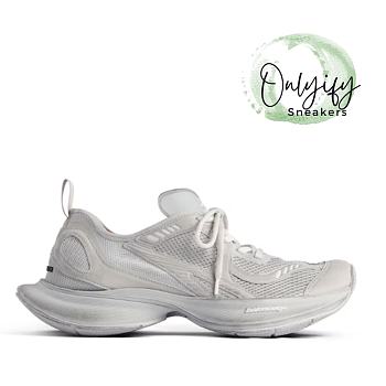 Balenciaga Men's Circuit Sneaker in Light Grey 793945WFLGY1010
