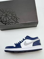 Air Jordan 1 Low Wolf Grey Midnight Navy 553558-141 - 3