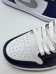Air Jordan 1 Low Wolf Grey Midnight Navy 553558-141 - 4