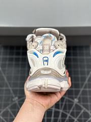 Balenciaga Runner Sneaker in Taupe/blue 772767W3RNY2240 - 3