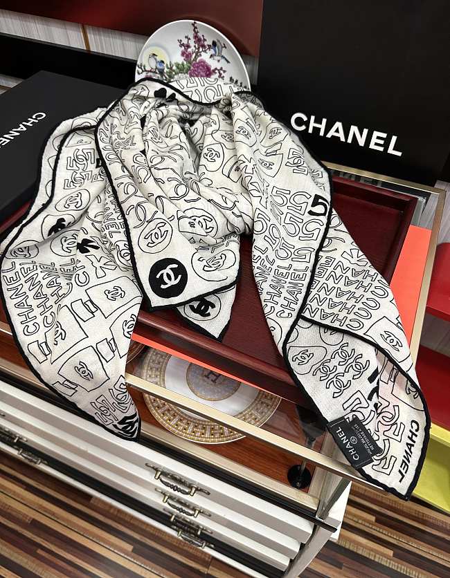 Chanel silk scarf white - 1