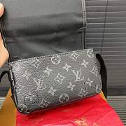 Louis vuitton Bosphorus Bag M12599 19cm x 12cm - 5