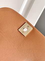 Chanel 23SS Duma Caviar DS Backpack Light Brown 18cm x 18cm x 12cm - 5
