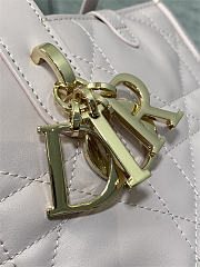 Small Dior Toujours Vertical Tote Bag Pale Pink Macrocannage Calfskin 18cm x 18cm x 12 cm - 5