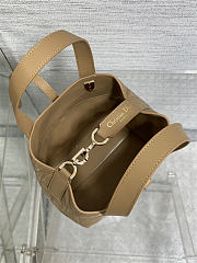 Small Dior Toujours Vertical Tote Bag Medium Tan Macrocannage Calfskin 18cm x 18cm x 12 cm - 2