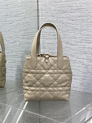 Small Dior Toujours Vertical Tote Bag Powder Beige Macrocannage Calfskin 18cm x 18cm x 12 cm - 6