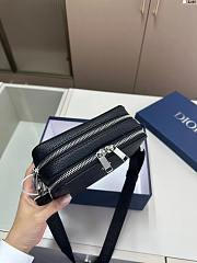 CD Icon Zipped Pouch with Strap Black Grained Calfskin 17cm x 12cm x 6 cm - 5