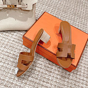 Hermès Oran Heeled Sandals – Tan Leather “H” Slides with Block Heel - 6