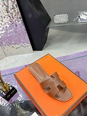 Hermès Oran Sandals – Tan Calfskin Leather Slides - 5