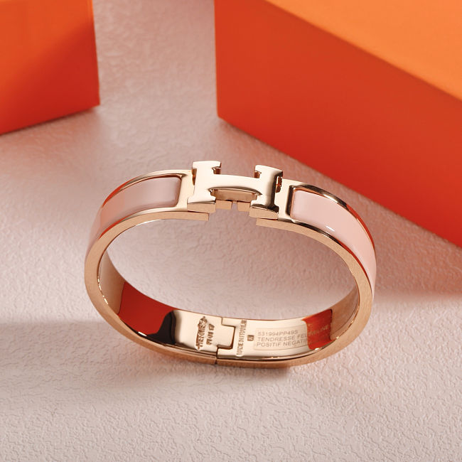 Hermès Clic H Bracelet – Enamel & Gold-Plated Palladium Hardware - 1