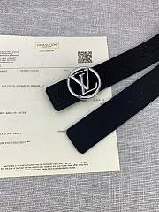 Louis Vuitton Circle LV Buckle Belt – Black Embossed Leather - 4