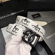 Dolce & Gabbana White Leather Belt with Black Graffiti Print and Matte Black DG Logo Buckle - 3