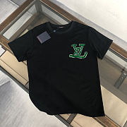 Louis Vuitton White T-Shirt with Green LV Monogram Embroidery - 6
