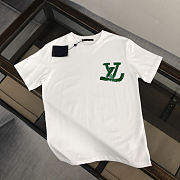 Louis Vuitton White T-Shirt with Green LV Monogram Embroidery - 3