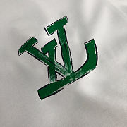 Louis Vuitton White T-Shirt with Green LV Monogram Embroidery - 2