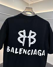 Black Balenciaga-Inspired T-Shirt with Embroidered BB Logo and Chain Accent - 5