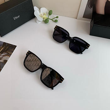  Christian Dior CD Iconic Monogram Square Sunglasses – Black/Gold