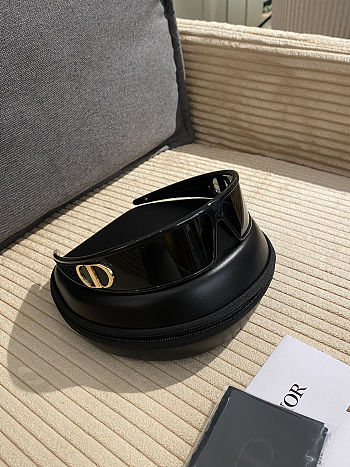 Christian Dior Shield Visor Sunglasses – Black & Gold Edition