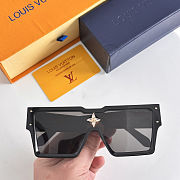 Louis Vuitton Star Blossom Oversized Shield Sunglasses – Gradient & Black Options - 5