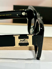 Hermès Luxury Square Frame Sunglasses – Black with Gold H Logo - 3