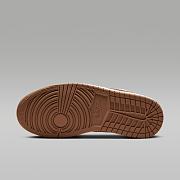 Air Jordan 1 Low “Light Brown/White” DC0774-202 - 5