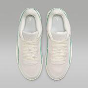 Jordan Flight Court SE “Sail/Green Glow” IH3365-030 - 6