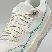 Jordan Flight Court SE “Sail/Green Glow” IH3365-030 - 4