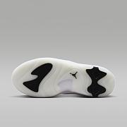 Jordan Max Aura 7 “White/Black” HQ2091-100 - 4