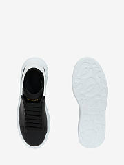 Alexander McQueen Men's Oversized Sneaker “Black” US - 3