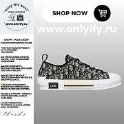 Dior B23 Low-Top Sneaker in Beige and Black Dior Oblique Jacquard – 3SN249ZSA_H961 - 1