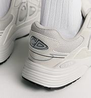 Dior B30 Sneaker in Ecru Suede – 3SN279ZEI_H006 - 2