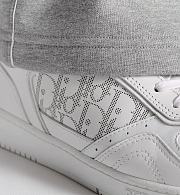 Dior B30 Sneaker in White Smooth Calfskin and White Dior Oblique Galaxy Leather – 3SN272ZSB_H000 - 2