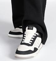 Dior B30 Sneaker in White Smooth Calfskin, Black Denim and White Dior Oblique Galaxy Leather – 3SN272ZAC_H960 - 2