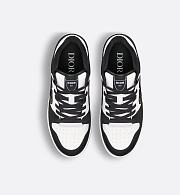 Dior Men’s B57 Dribble Low-Top Sneaker in Black and White Smooth Calfskin with Beige and Black Dior Oblique Jacquard 3SN318ZXU_H960 - 4