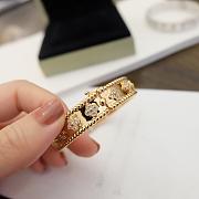 Perlée Clovers Bracelet Medium Model VCARO3YB00 - 4