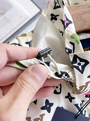 Louis Vuitton 2025 Fall Coat – Runway Edition | Luxury Wool & Silk Outerwear - 3