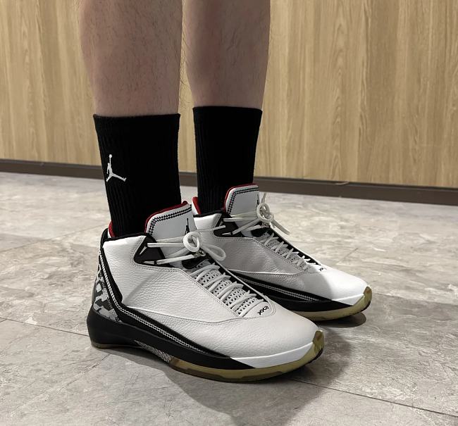 Air Jordan 22 (XX2) OG White Varsity Red Black – 315299-161 | Retro Basketball Classic - 1