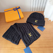 Louis Vuitton Scarf & Hat Set – Women’s Luxury Winter Knit Set - 6